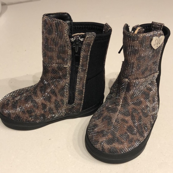 Stuart  Weitzman Baby Booties - Picture 3 of 6